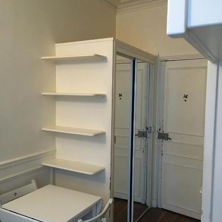 Appartement STUDIO 15ième à Paris Extérieur photo